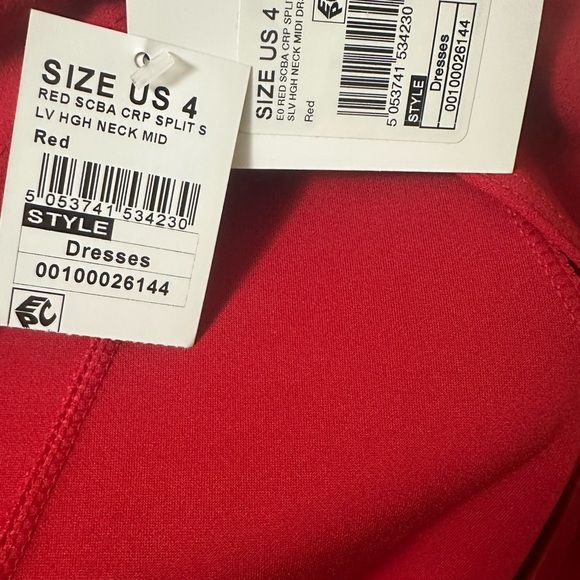 RED OPEN BACK DRESS. LONG SLEEVES - Picture 3 of 3